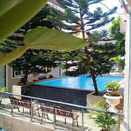 Ban Tyrol Hotel Patong Luaran gambar