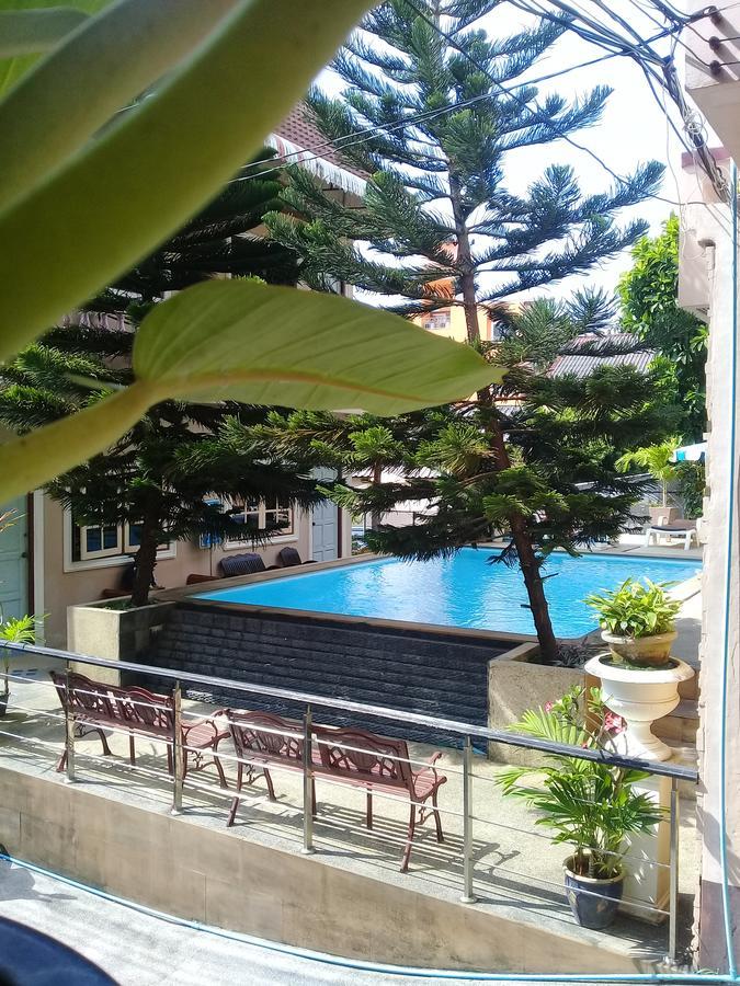 Ban Tyrol Hotel Patong Luaran gambar