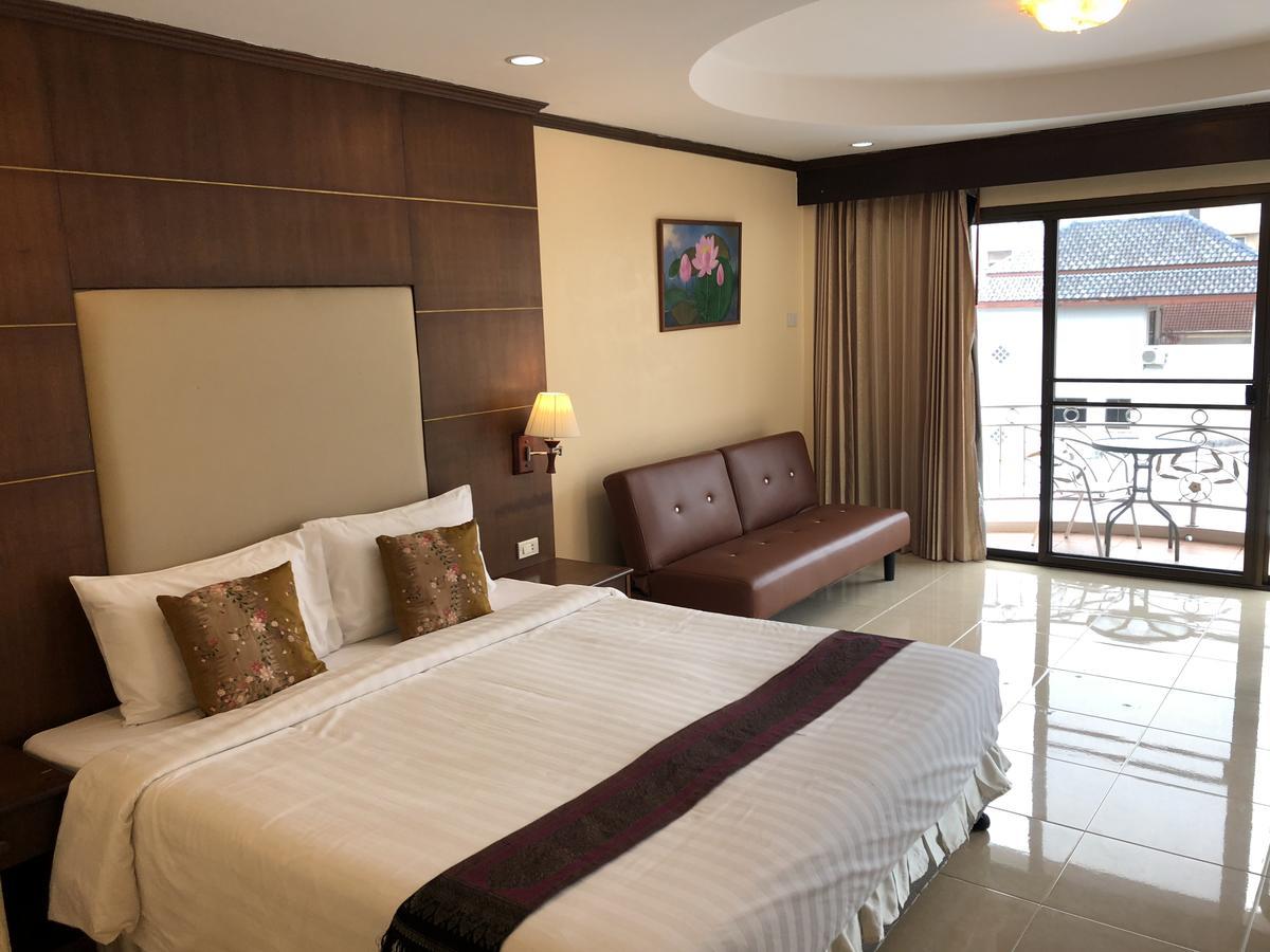 Ban Tyrol Hotel Patong Luaran gambar